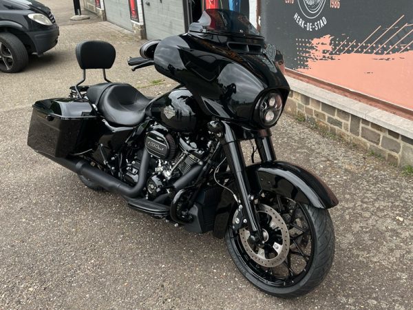 38 HD Street Glide